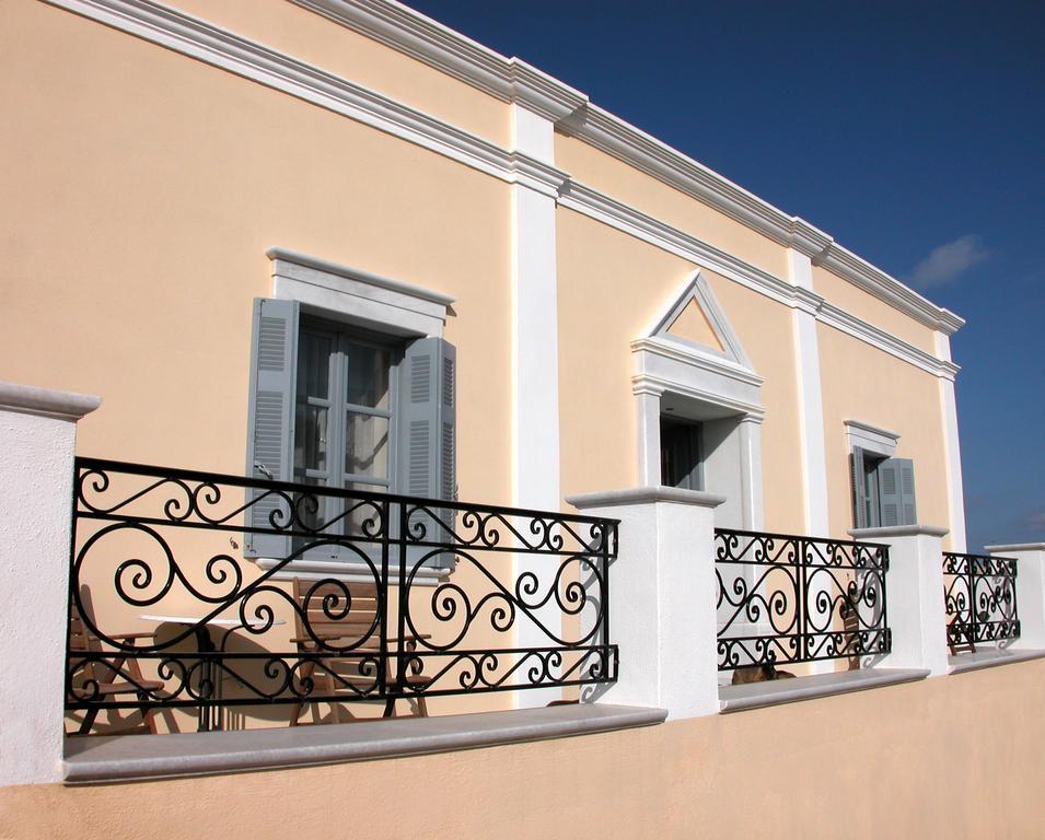 Donna'S House Santorini Otel Pýrgos Dış mekan fotoğraf