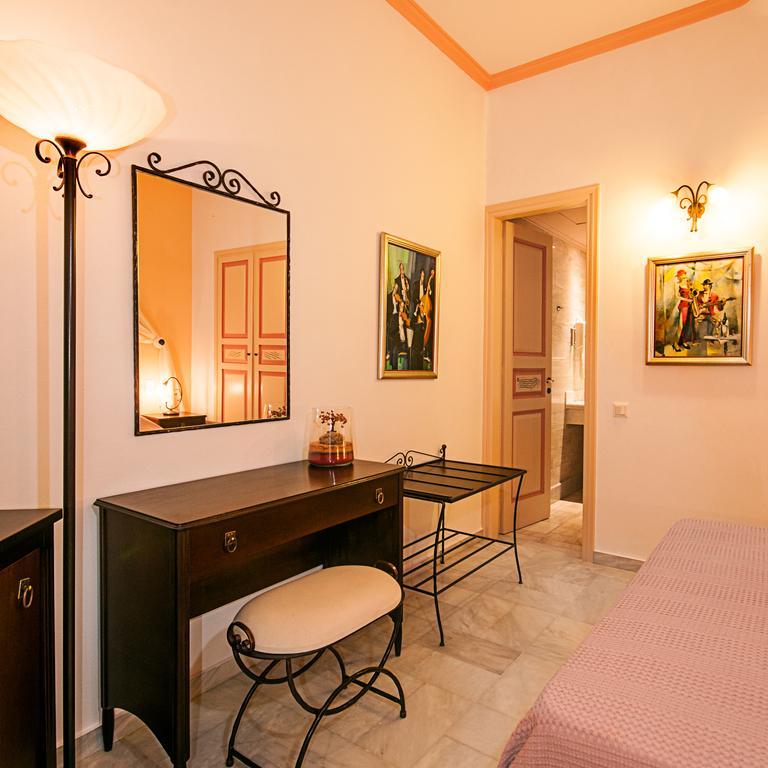 Donna'S House Santorini Otel Pýrgos Dış mekan fotoğraf