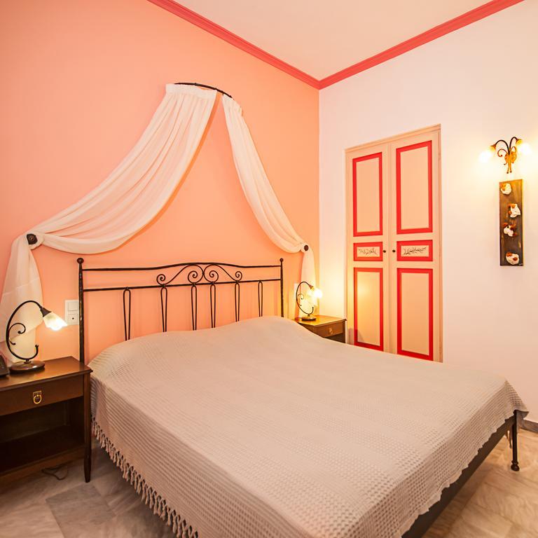 Donna'S House Santorini Otel Pýrgos Dış mekan fotoğraf